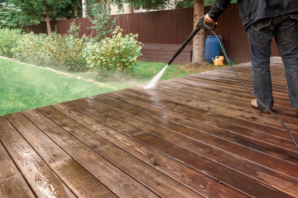 Best Driveway Pressure Washing  in Waunakee, WI