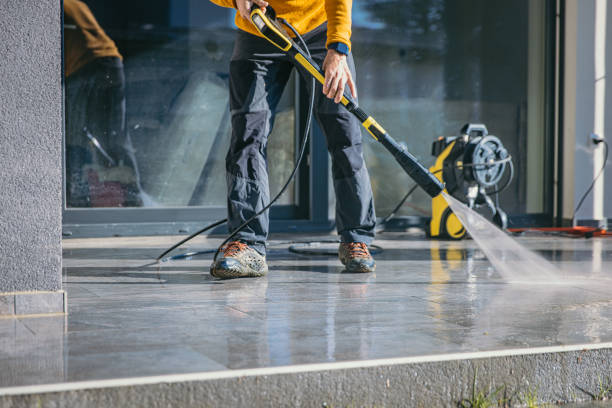 Best Factory Floor Cleaning  in Waunakee, WI